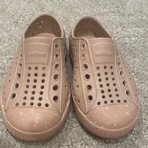 Native kids shoes C6 chameleon pink/shell speckles